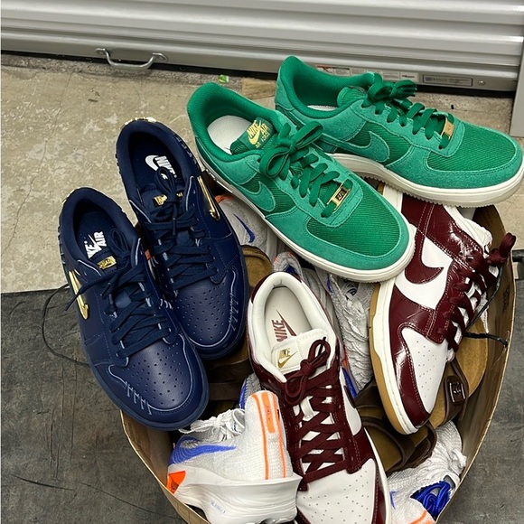 Nike Other - Nov 17 live show 6pm cst Nike ipetfume ,kids clothes sizes